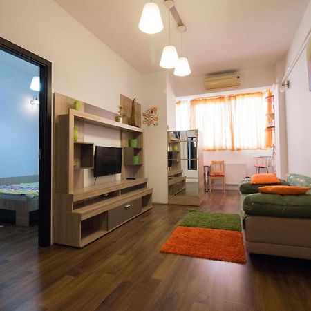 Intim Studio Flat Arad Buitenkant foto