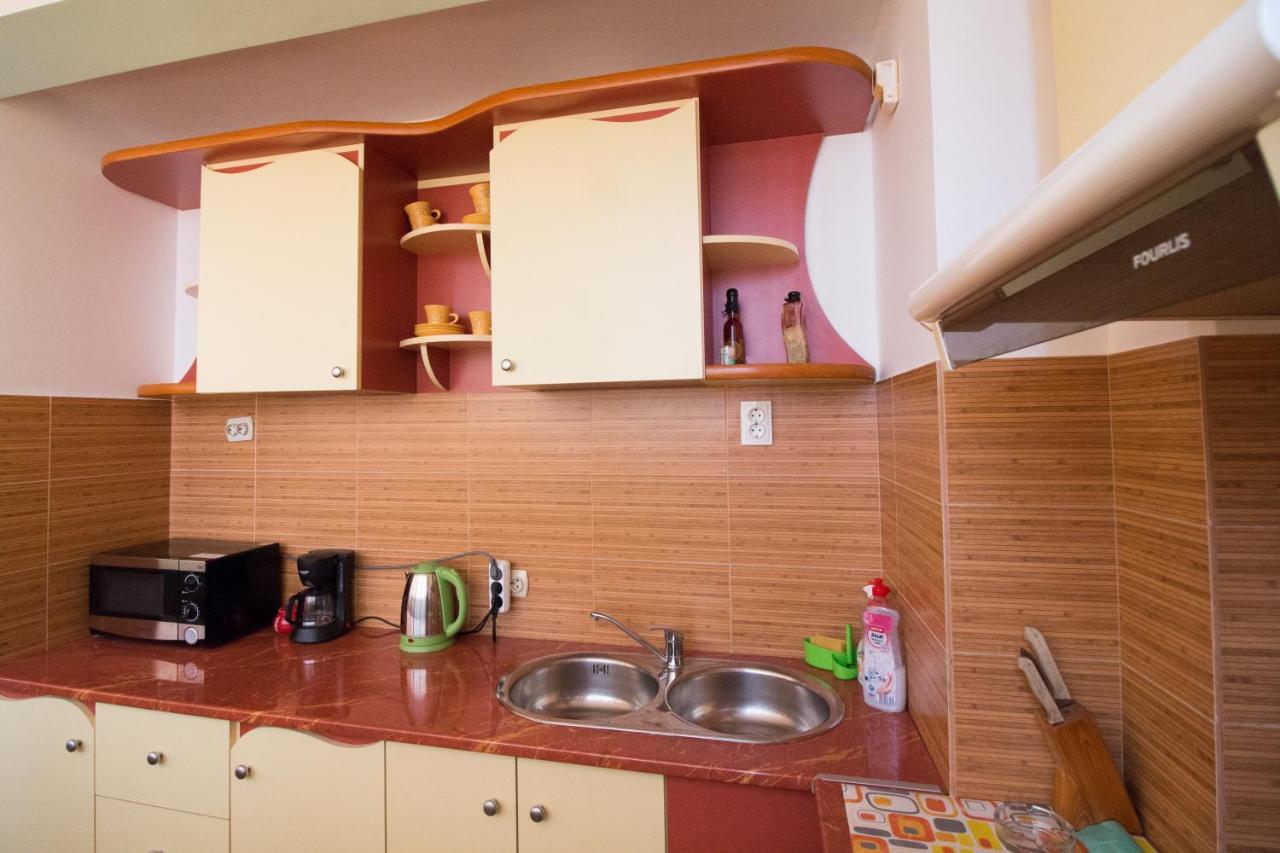 Intim Studio Flat Arad Buitenkant foto